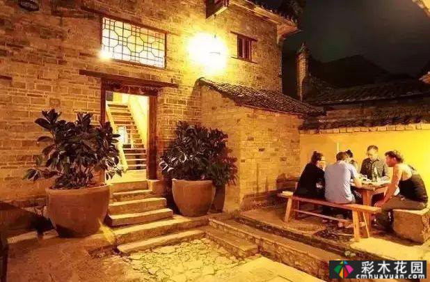 这个来自南非的“疯子”把广西的旧农村房子变成了一个美丽的“秘密”