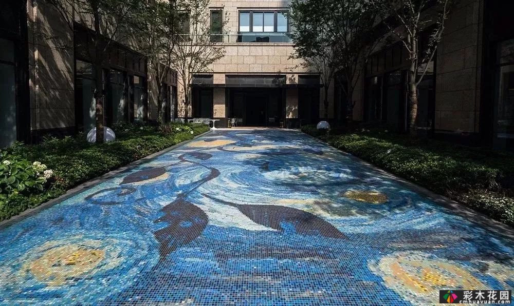 原来的人行道也可以成为空间的主角