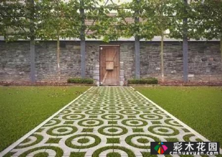 原来的人行道也可以成为空间的主角