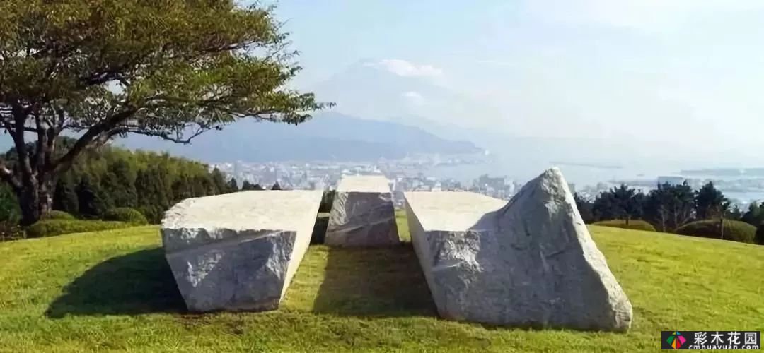 用石头做一个场景，庭院气田来自你。