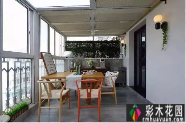 露台花园太美了，买房就得买顶楼