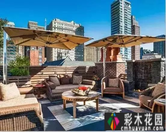 露台花园太美了，买房就得买顶楼