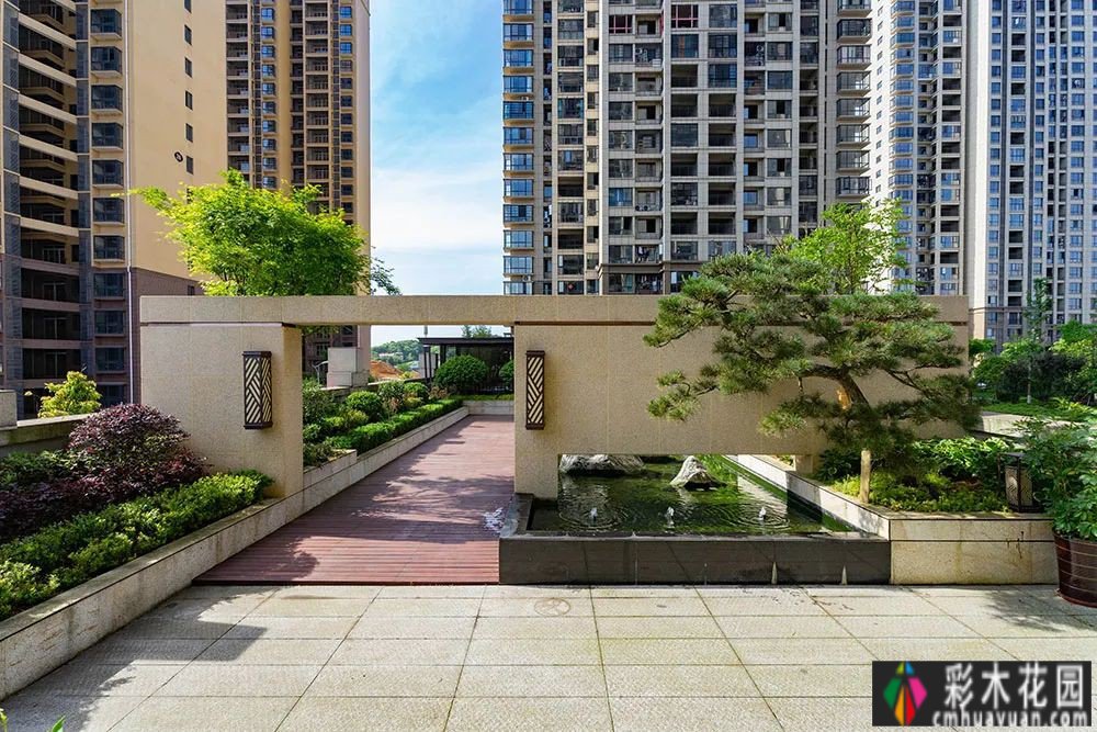 现代屋顶花园设计,你喜欢这个露台花园?