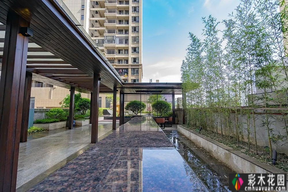 现代屋顶花园设计,你喜欢这个露台花园?