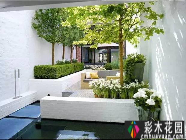 小一码设计怎么样?你可以学着这样穿,一个小院子也可以太美花园