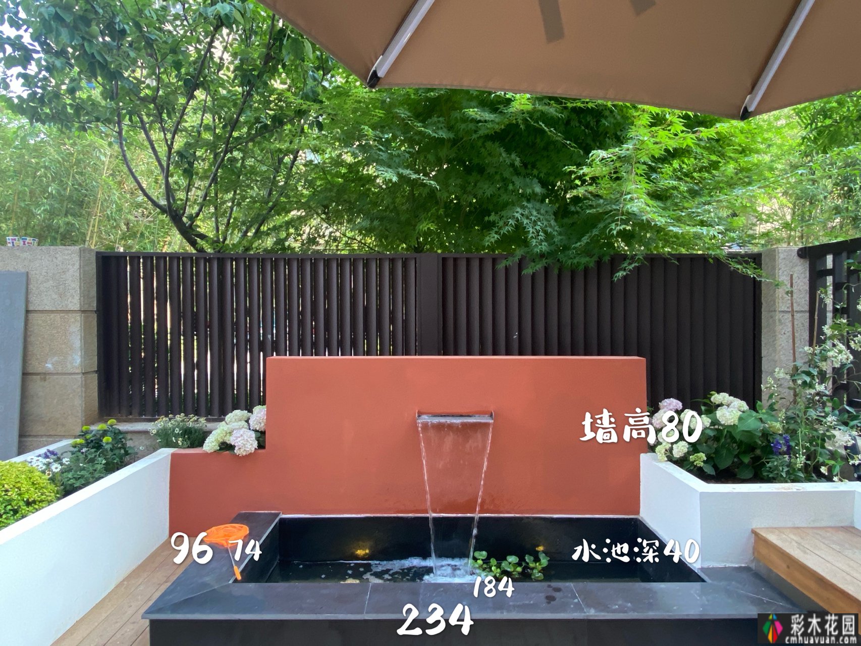 花3300元打造一面小巧精致又有情感的线上名人花园流水墙,搭配避坑策略