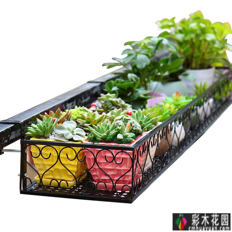 废弃四年的10㎡北露台改造成花园,成为全家人最喜欢的地方。