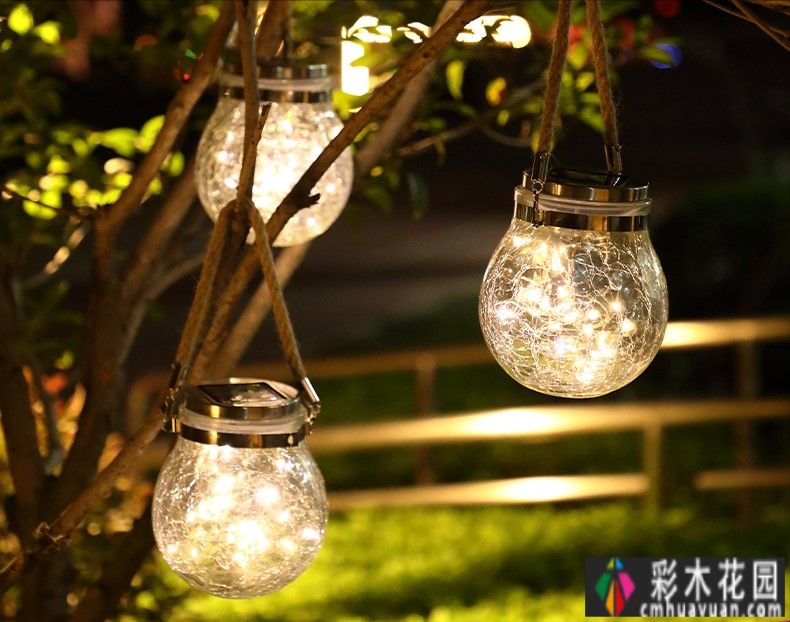 7年前买了一套270㎡的别墅庭院，现在是一年四季花开的网红花园。