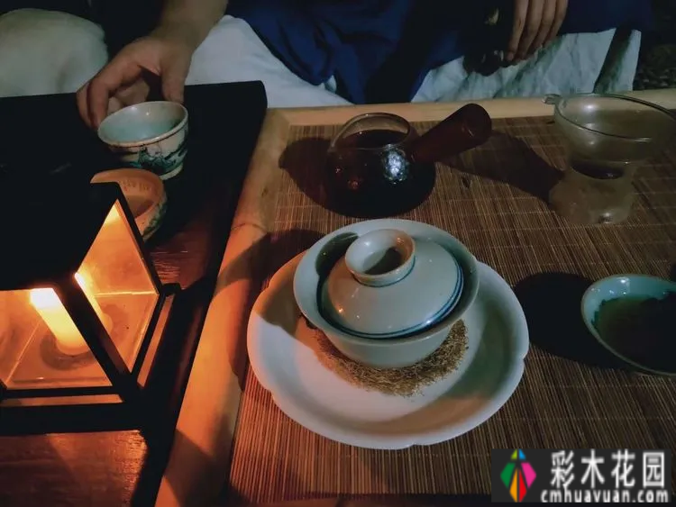 80㎡的露台“made 花园”住在自己亲手做的花园里，每天都像过节一样。