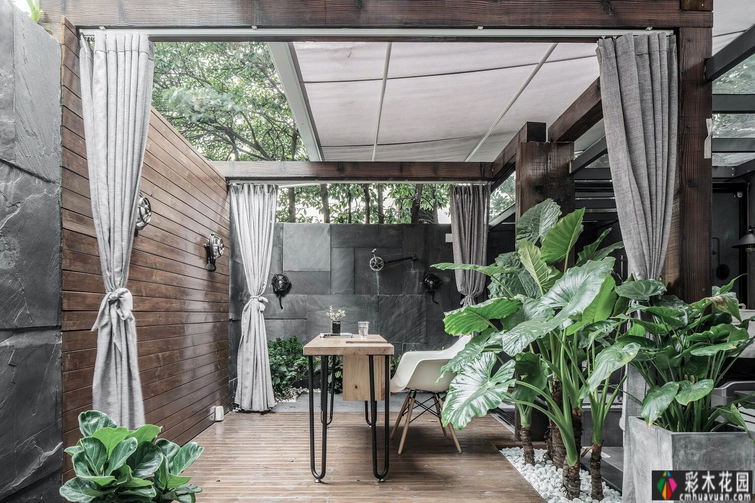花园改造:如何在一楼建一个30平米左右的小庭院花园？分享干货，赶紧折腾起来。